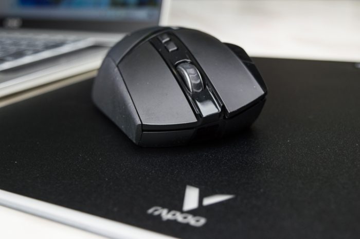 雷柏v1游戏鼠标好用吗,雷柏v20s用什么鼠标垫