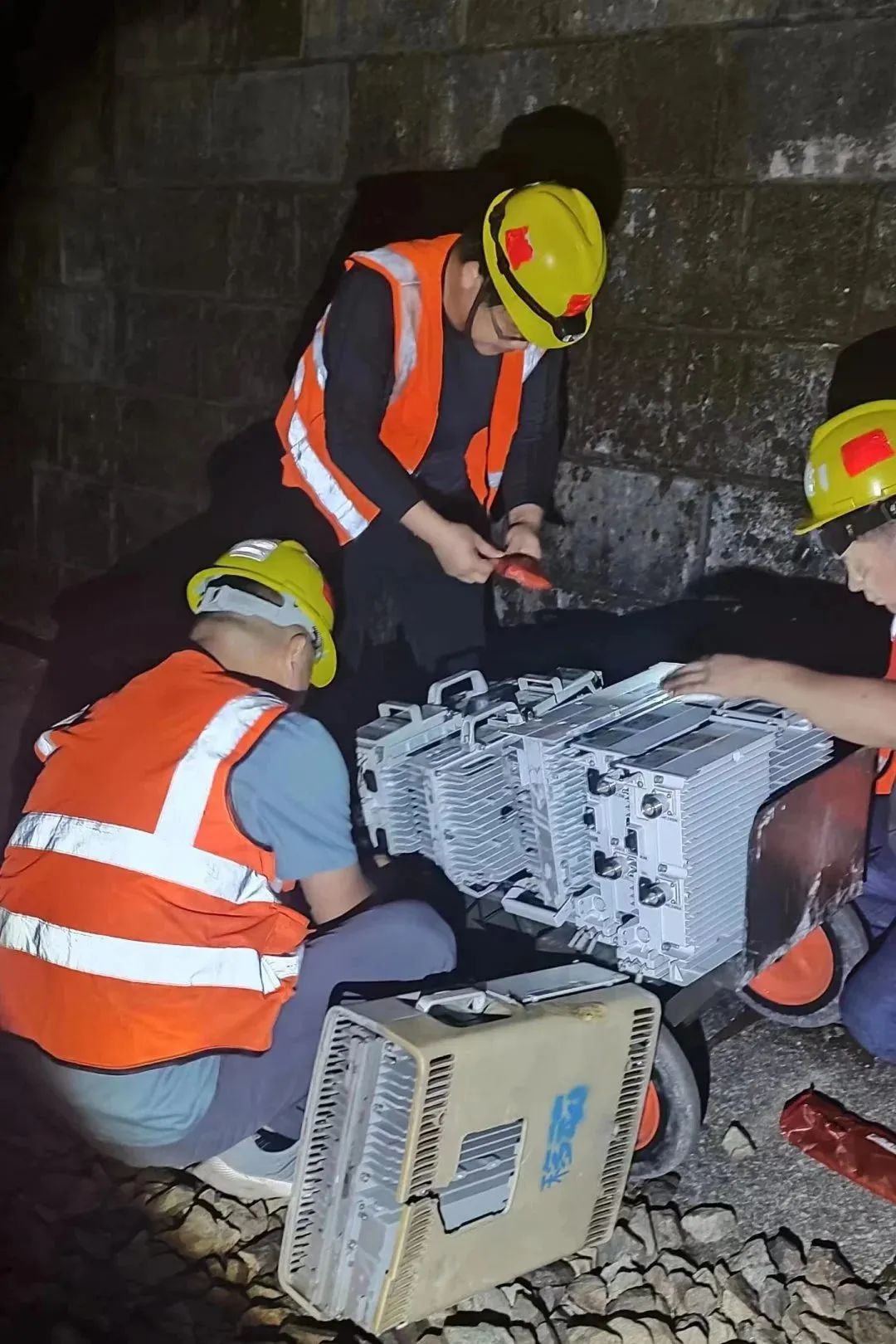 回家的路我们为您护航,你们回家的路我来守护