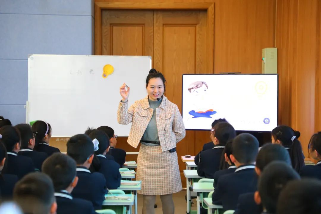 德阳市小学科学研讨活动在德阳巴川中学举行