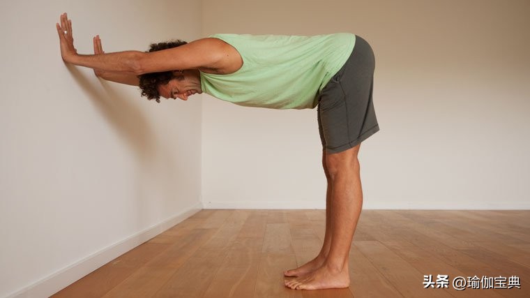 男士瑜伽初学者必练8个动作,适合男士修炼的瑜伽姿势