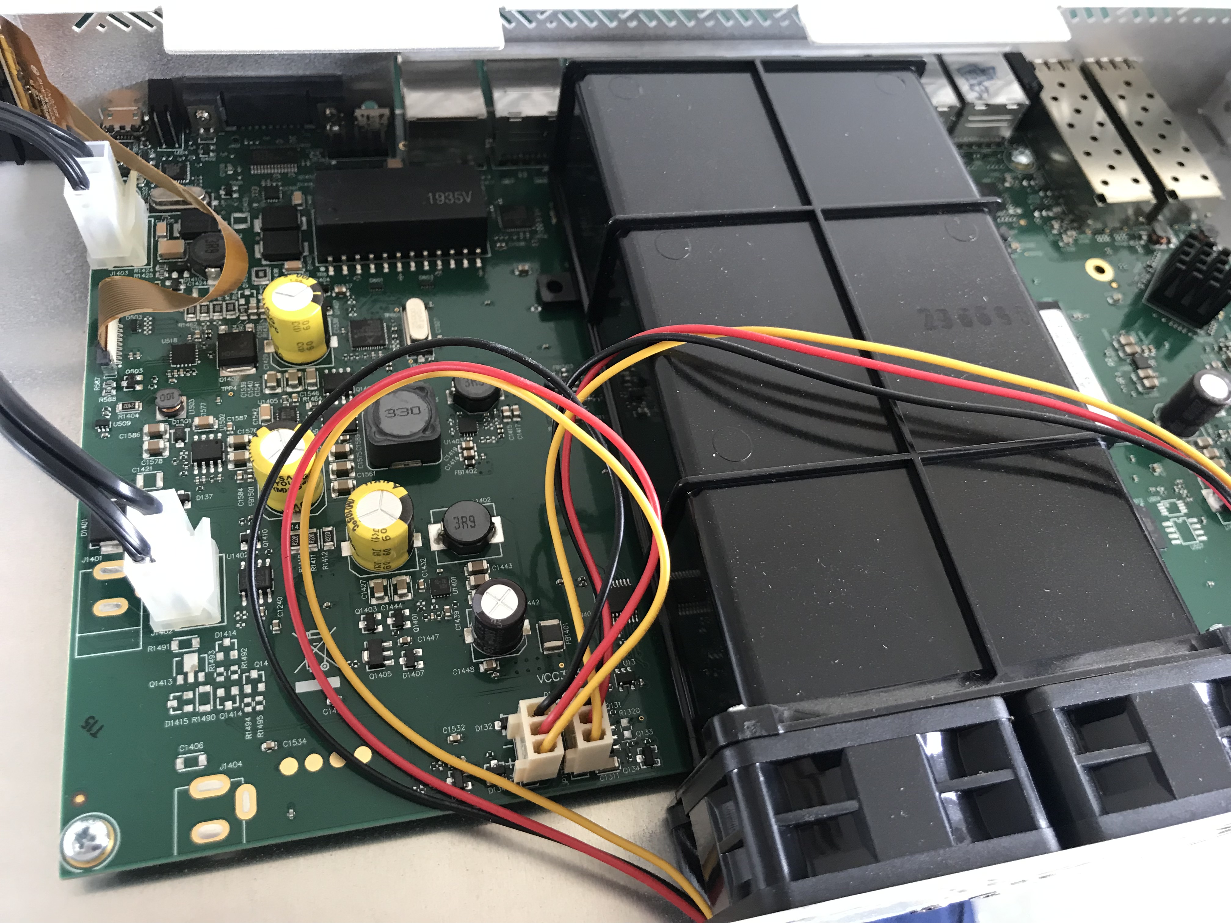 wifi设备有噪音怎么回事,商用厨房设备噪音大怎么解决