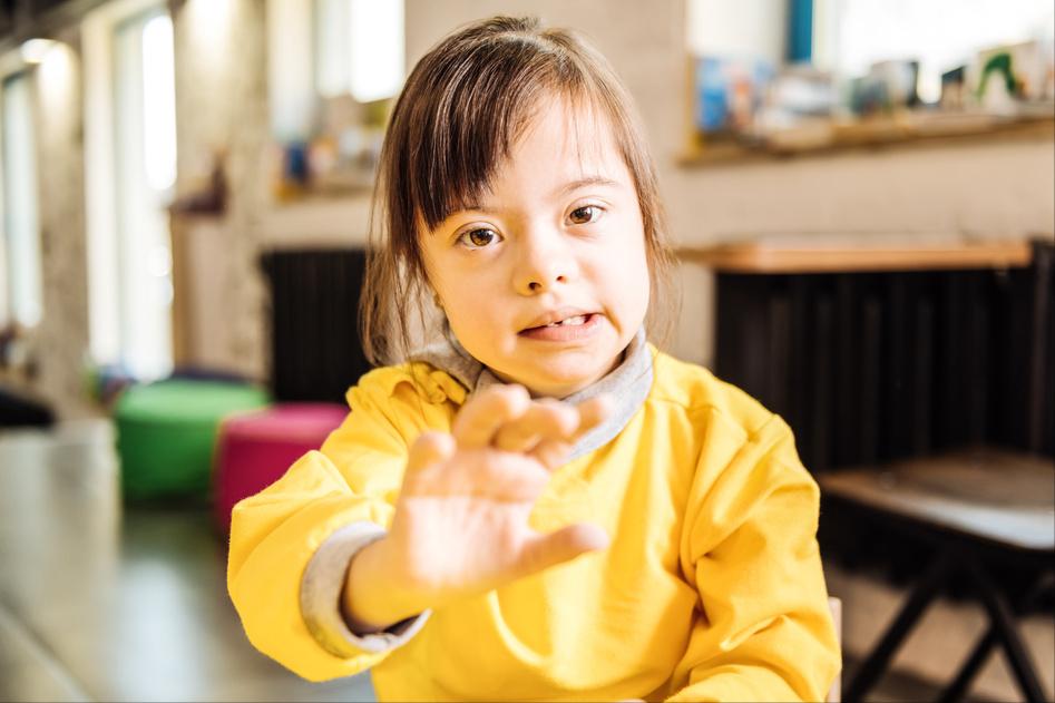 孩子交友受到排挤怎么教育,交友被排挤