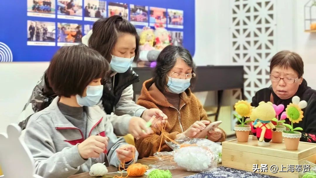 春归入夏，在萱草花盛开的日子里，致敬最美的妈妈！