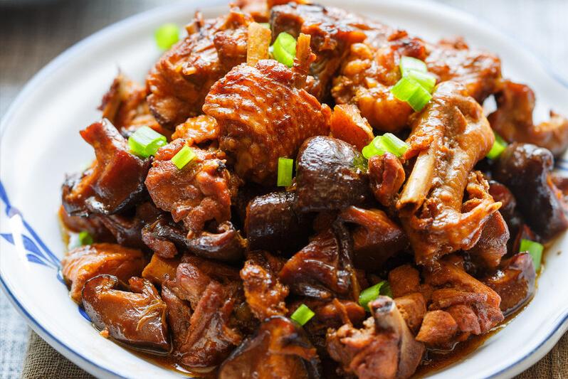 炖鸡不要太油,炖鸡不要焯水怎么洗