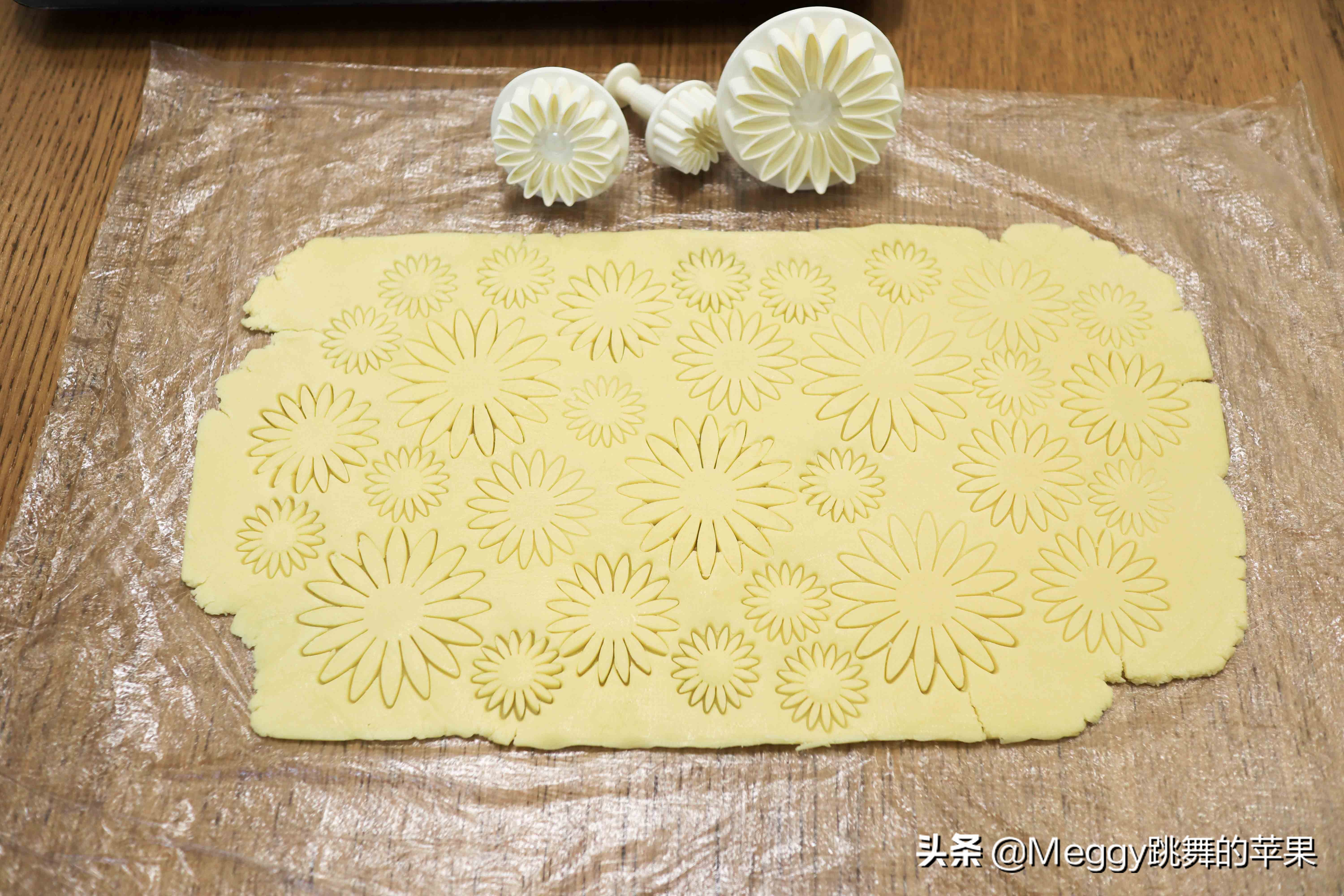 饼干不用模具怎么做才好看,这款又薄又脆的饼干超好吃