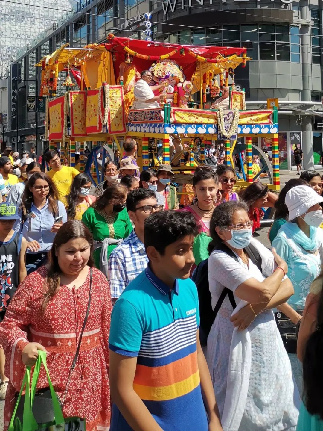 27岁楠妹在加拿大：花2万元读语言班，赚了十几万，圆了留学梦