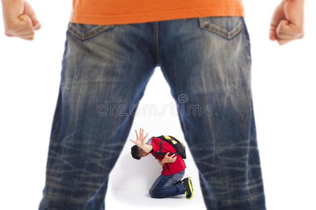 又见校园霸凌！8分19秒视频爆出，脱衣，烟头烫身体，太可恨！