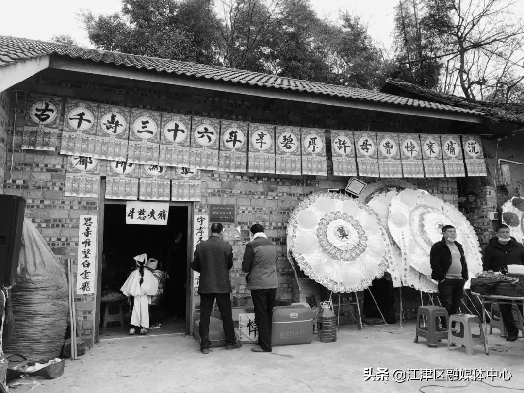 江津“背篓夫妻”女主人公许厚碧逝世，背篓上的真爱曾让无数人感动