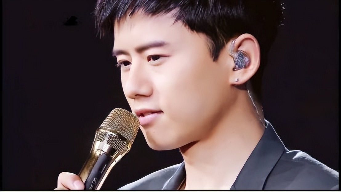 出生在小县城,出生在小县城里