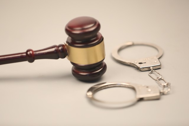 住看守所10个月了最后能判缓刑吗,在看守所7个月可申请缓刑吗