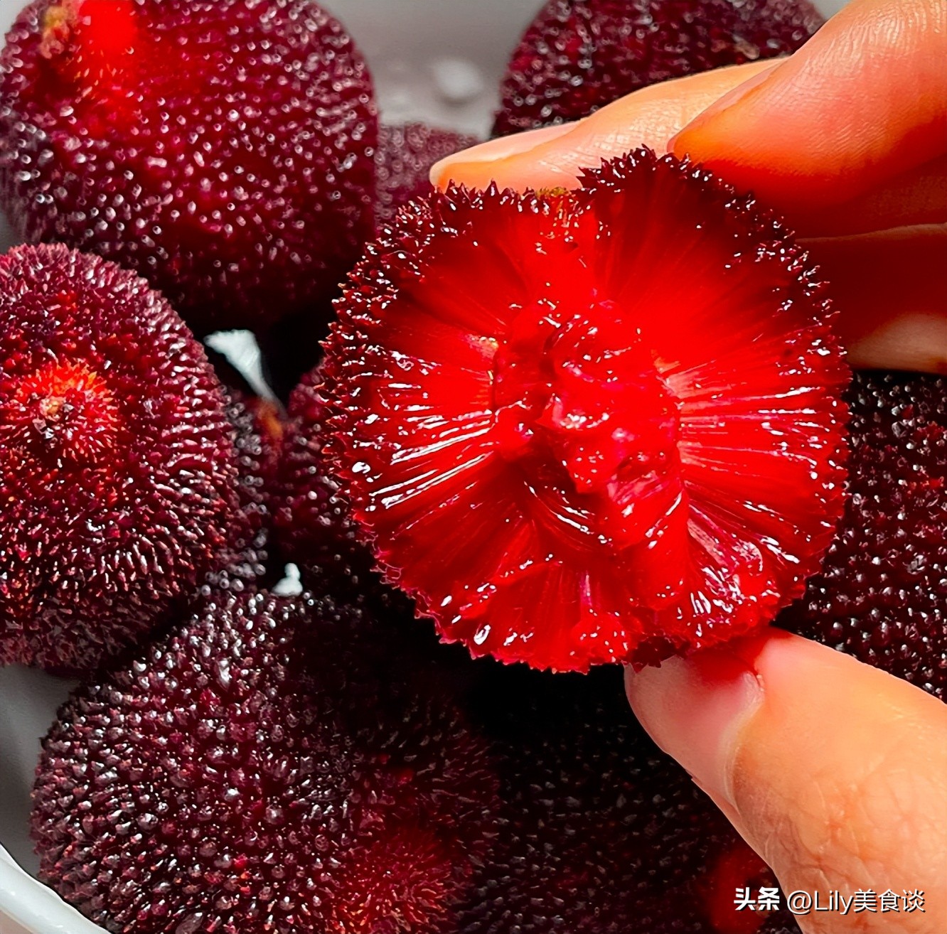 6月，有钱没钱，5种碱性果记得多吃，水分足口感好，应季食受益多