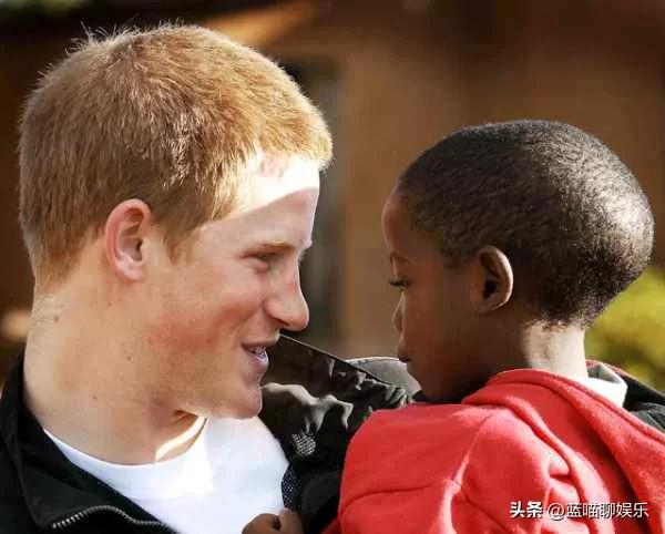 哈里王子和威廉王子回忆,哈里王子梅根感人视频