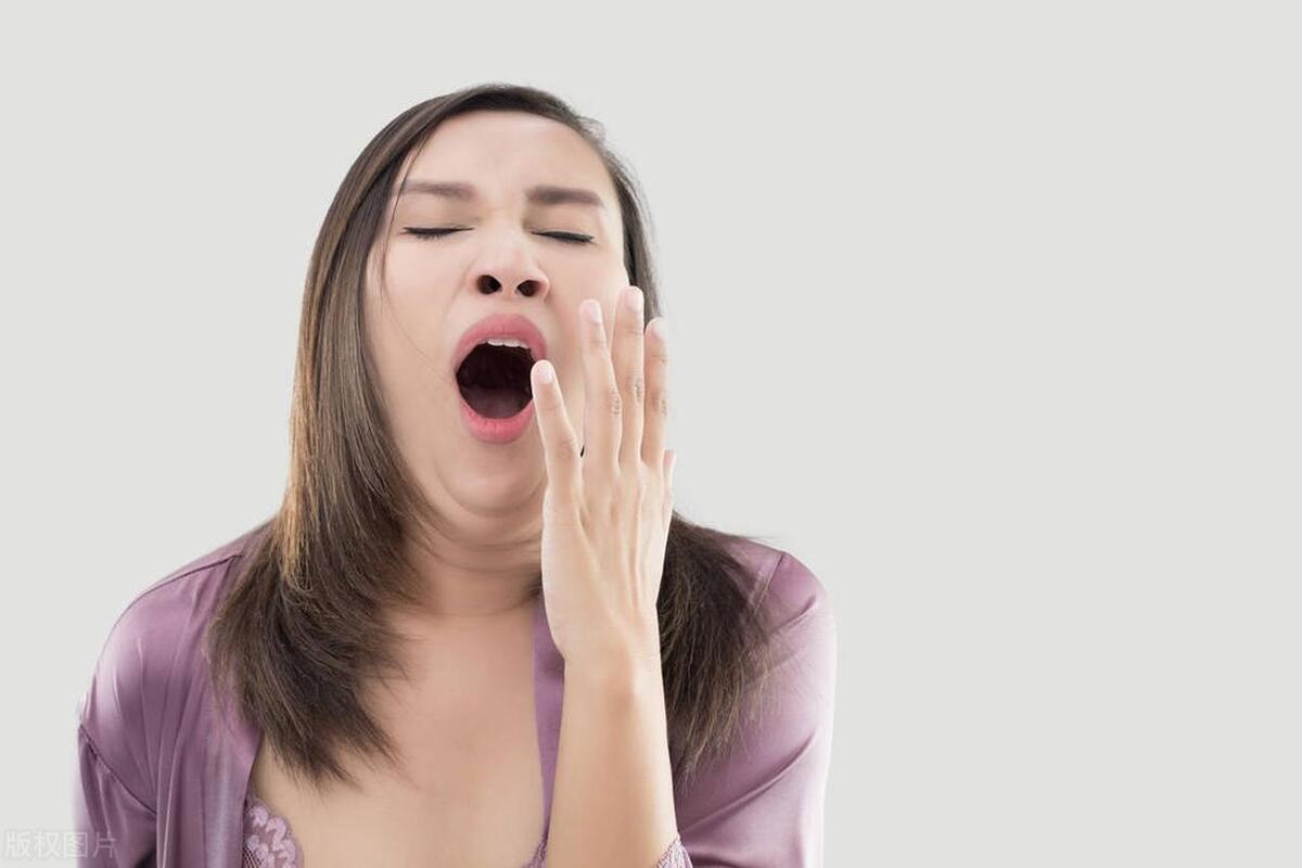 老公一直打嗝从下午打到半夜,老公每天晚上打嗝