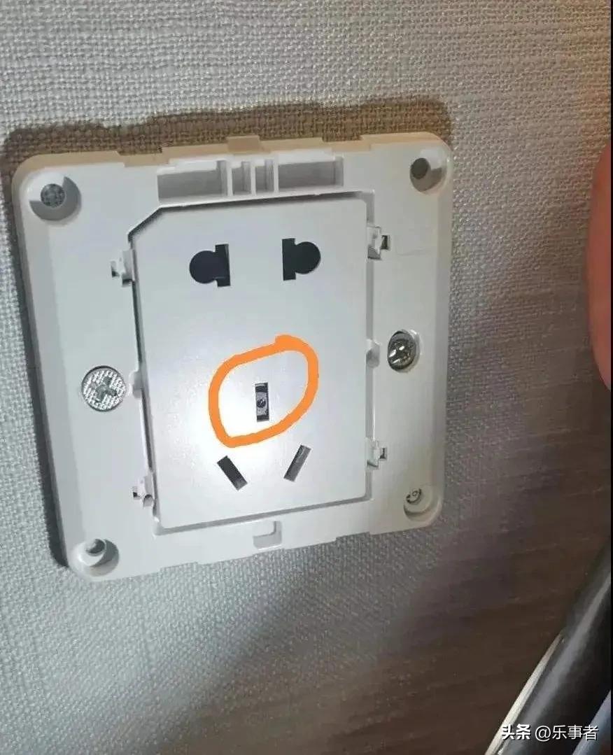 住酒店怎么防偷拍,外出住酒店防窥方法