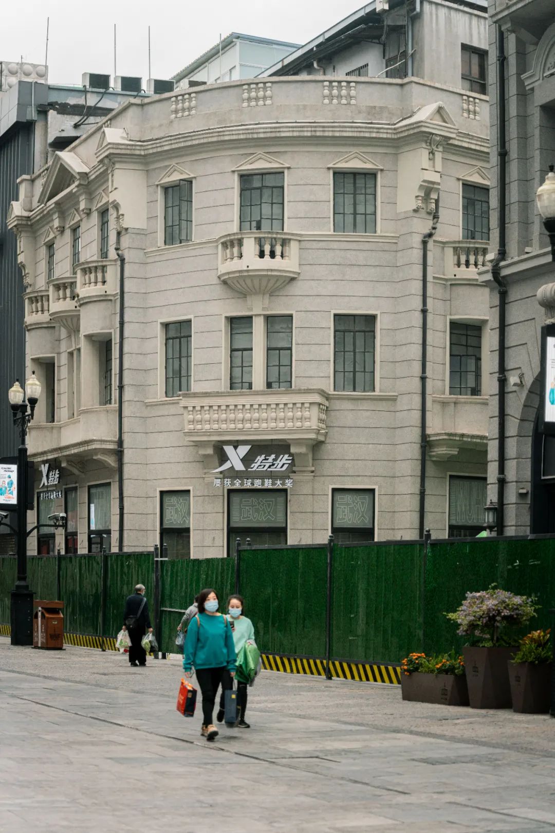 最惨的餐饮业现状,全国餐饮业倒闭数量和开店数量