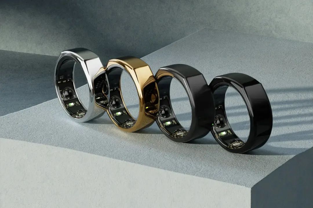 智能戒指才更优雅 (科技感十足的戒指大钻戒)