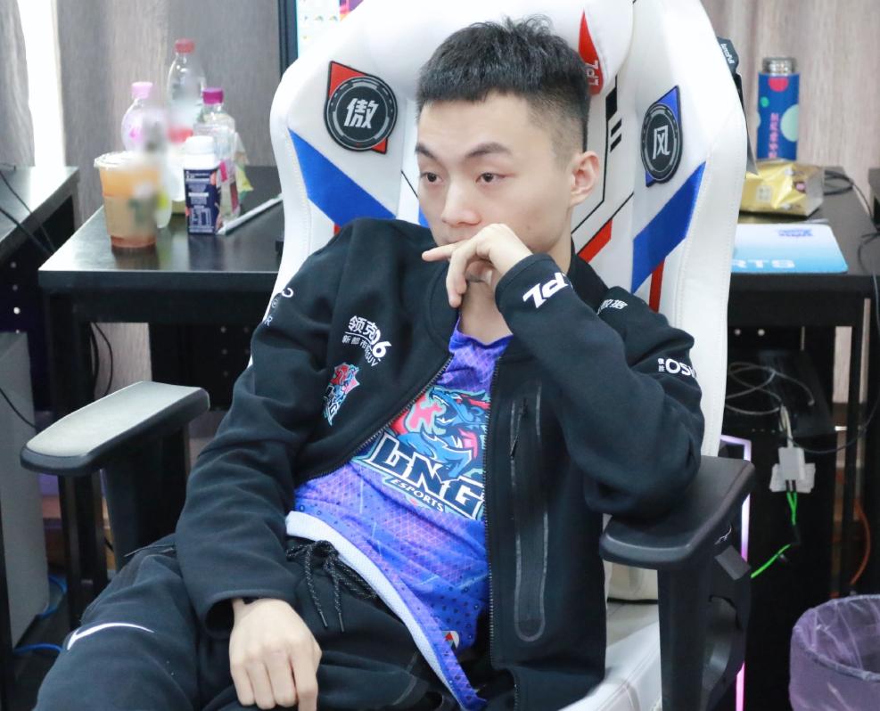 心态彻底爆炸！LNG惨败TES后，Light一气之下注销微博账号