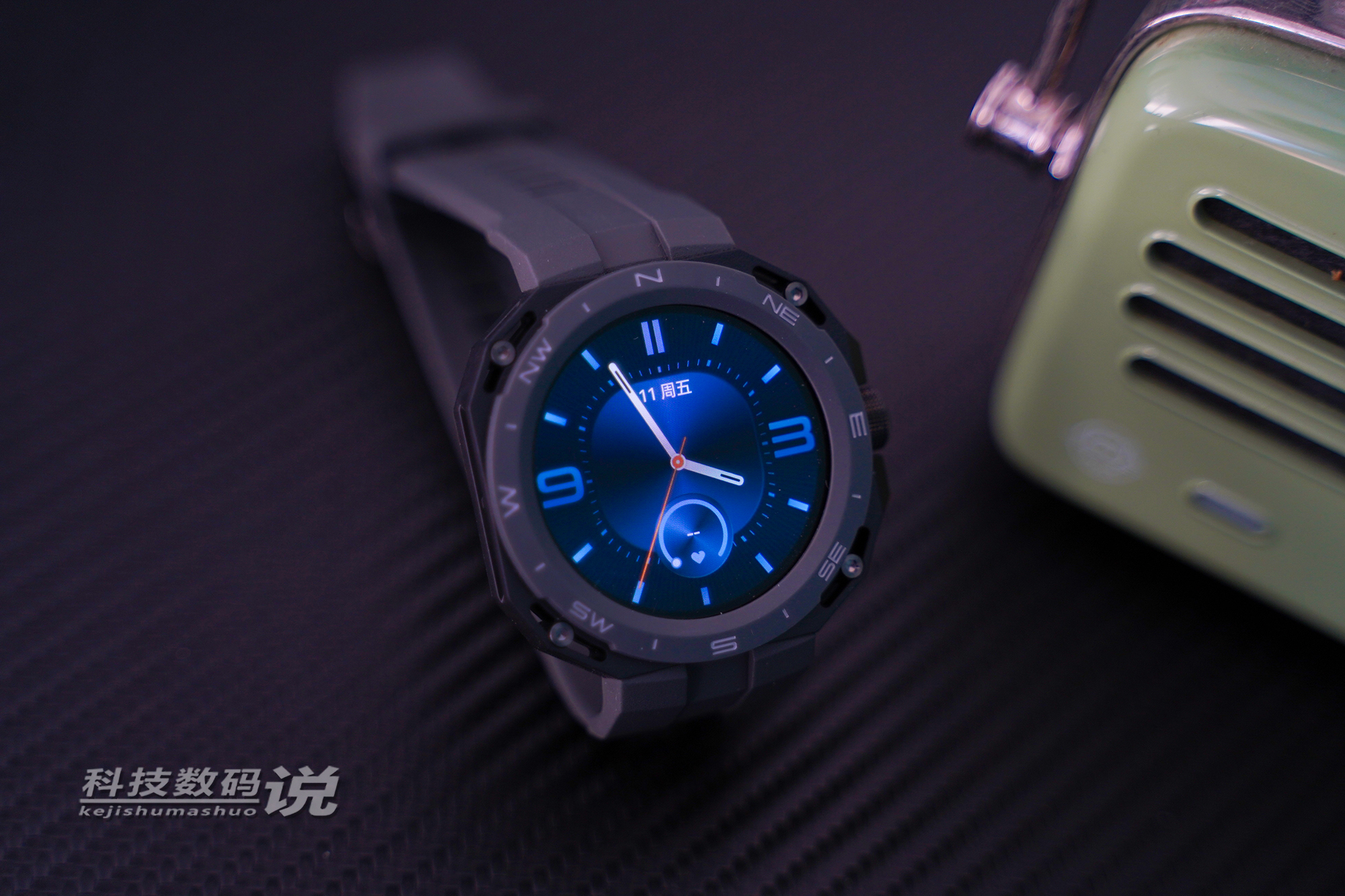 华为watchgtcyber曜金黑评测,现在买华为watchgt还是等新款