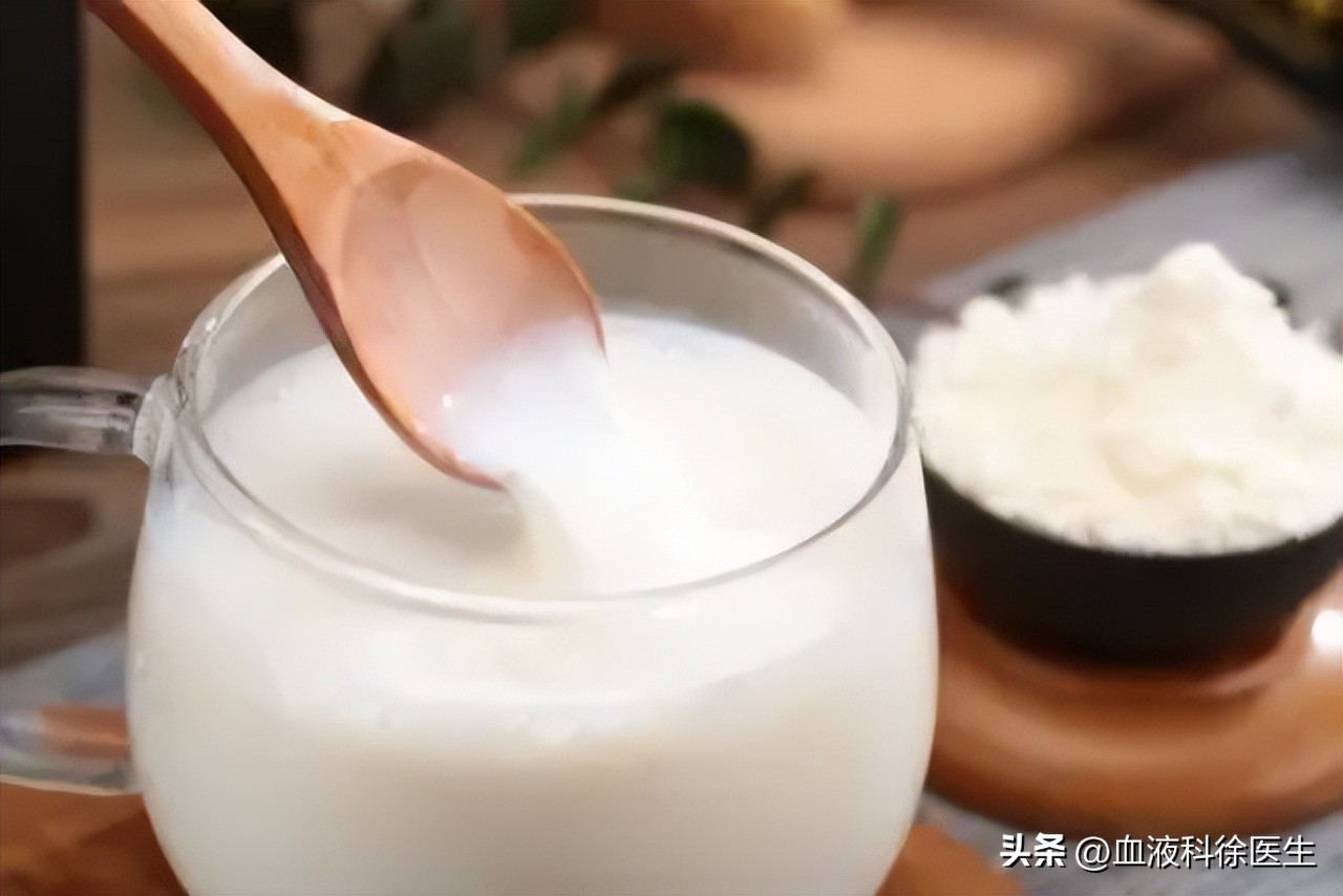 老年人不建议吃的零食,老年人不要太节约三种零食要多吃