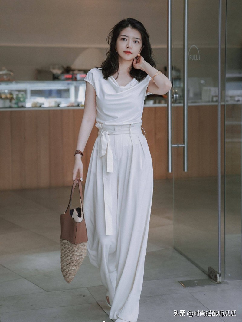 穿对“白裤子”原来这么高级！瞧三木这3套优雅搭配，照穿准美