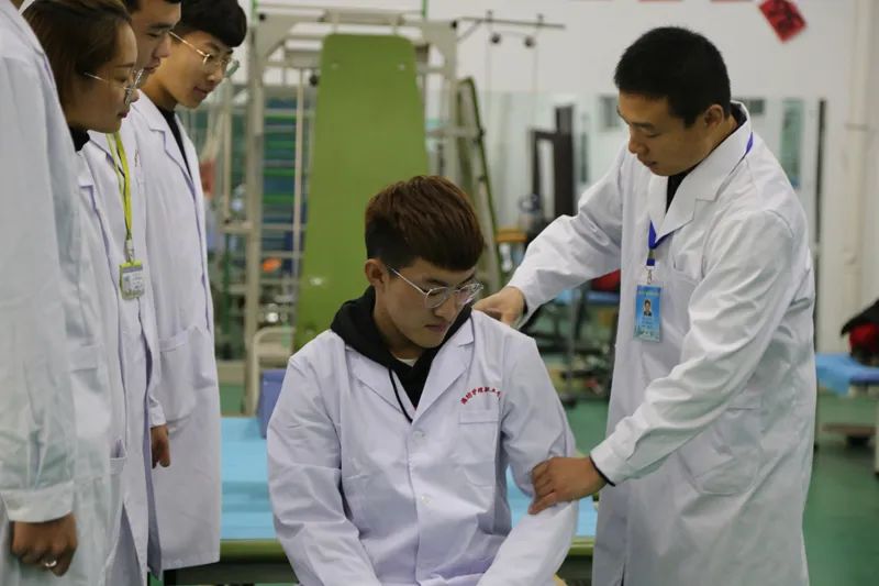 潍坊护理职业学院综评排名,潍坊护理职业学院康复治疗专业