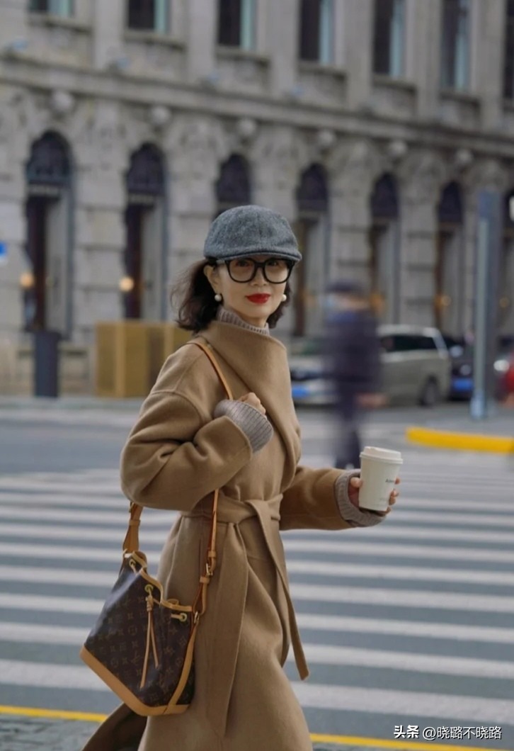 三木妈妈戴什么颜色的贝雷帽,三木妈妈的贝雷帽穿搭