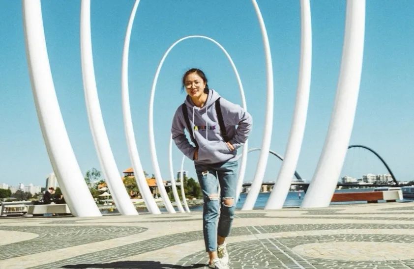 疫情期的间隔年:985毕业,我在澳洲做按摩师2年攒60万