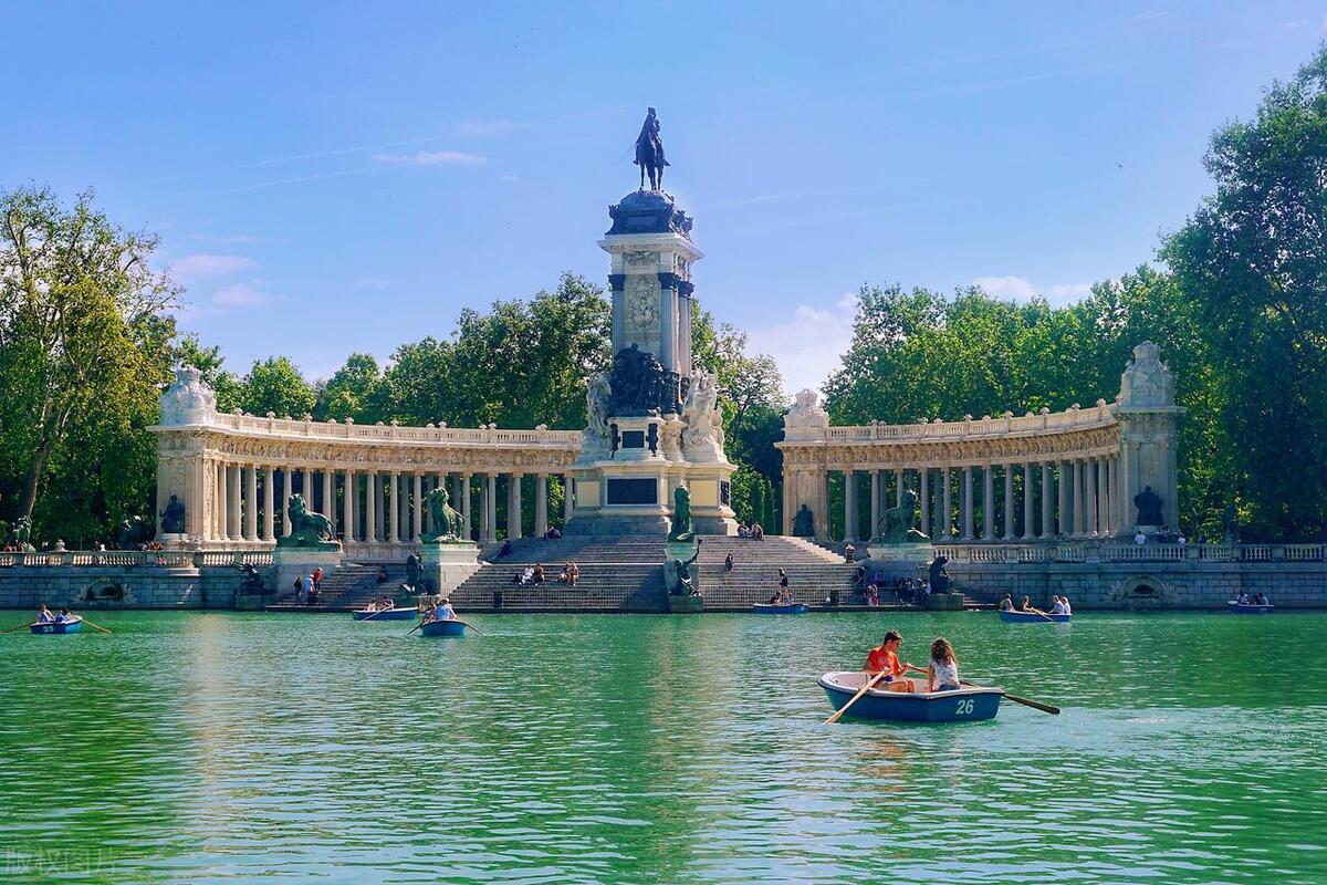 打卡欧洲三大马德里皇宫,马德里必去打卡