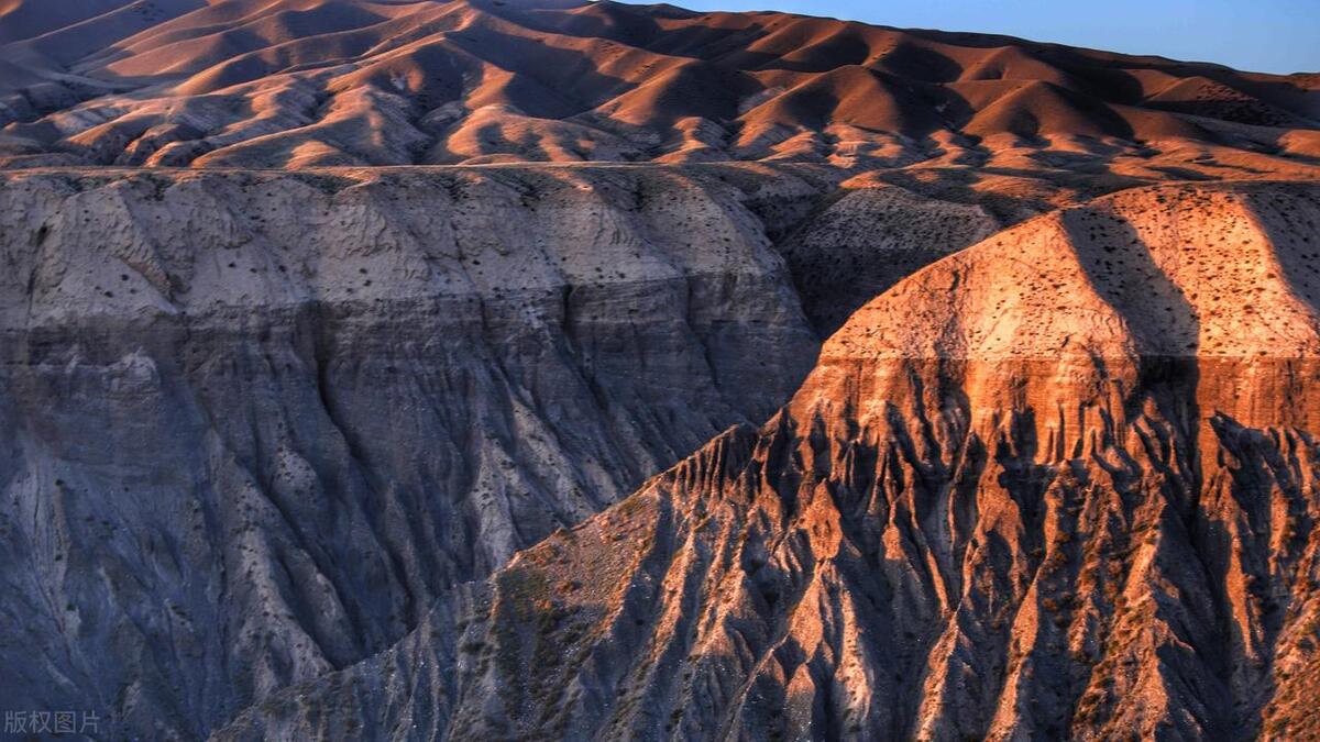 北疆新疆旅游线路,30天全疆自驾游攻略