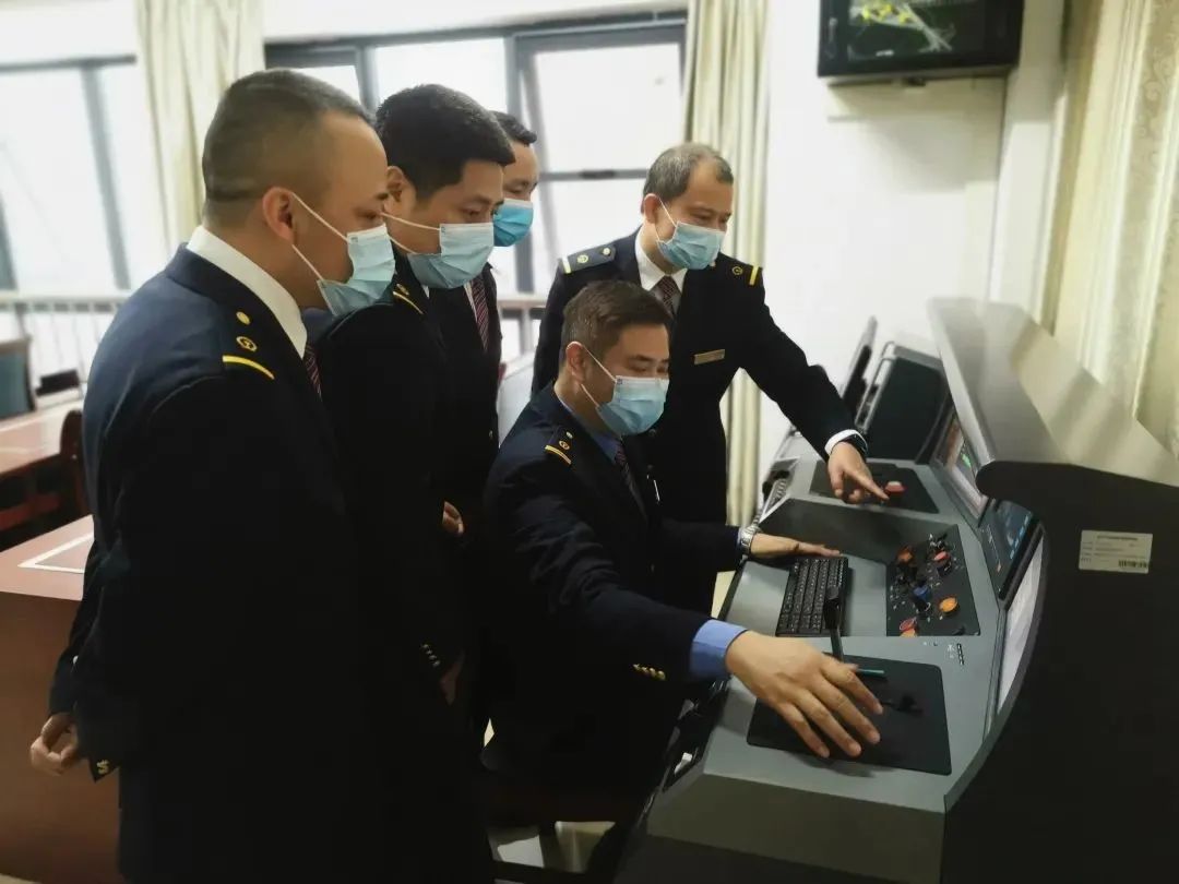 怎么才能成为火车司机,成为火车司机分几步