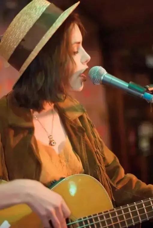 夏洛特坎普米尔斯,夏洛特坎普charlotte