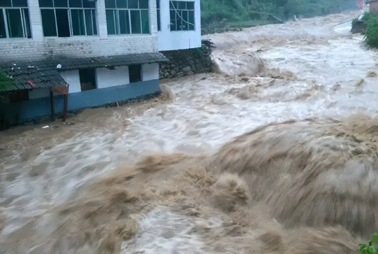 智利地震死亡纪录,智利地震8.8纪录死了多少人