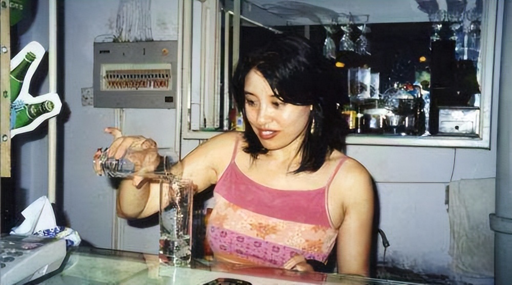 杨飞云新娘油画,画家杨飞云的新婚画作