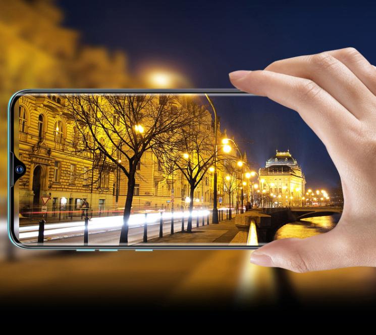 让利给用户，8+256G才是899元！高性价比手机很值得买