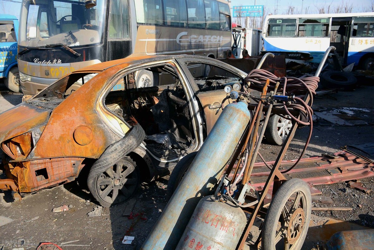 拆解报废汽车的利润点有哪些,汽车报废回收拆解生意怎么样