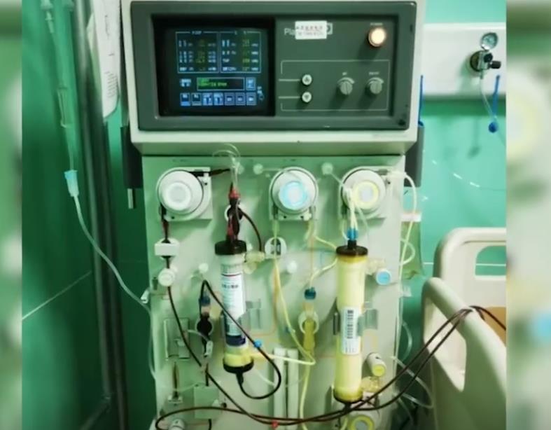 32岁女子连吃数顿火锅血呈“牛奶色”,医生:为其滤出500毫升黄色富血脂血浆