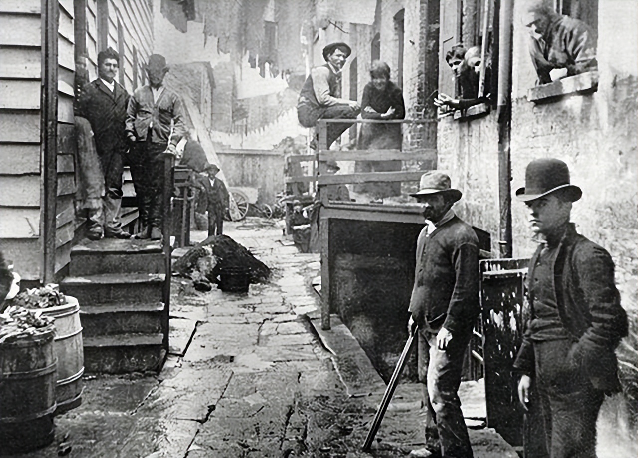 美国最霸道的部门：黑钱也要交税？欠税6.3美元，房子给你拍卖了