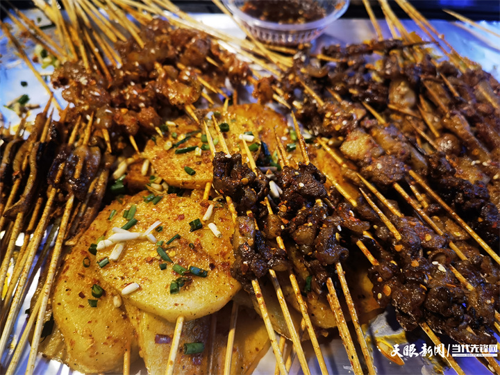 夜市摊位天河,贵阳人气最旺的摆摊夜市