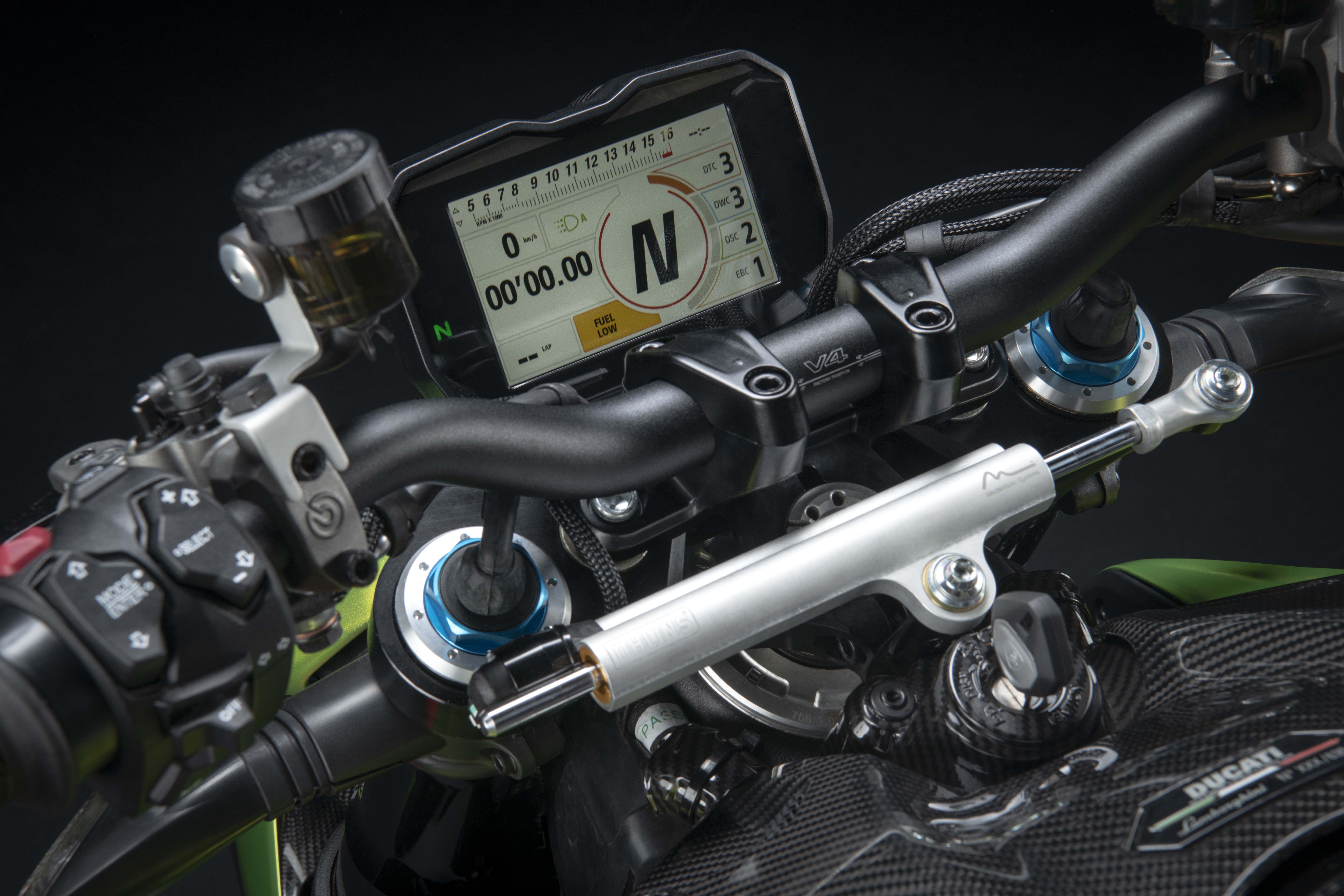 杜卡迪streetfighterv4s,杜卡迪街霸v4兰博基尼限量版