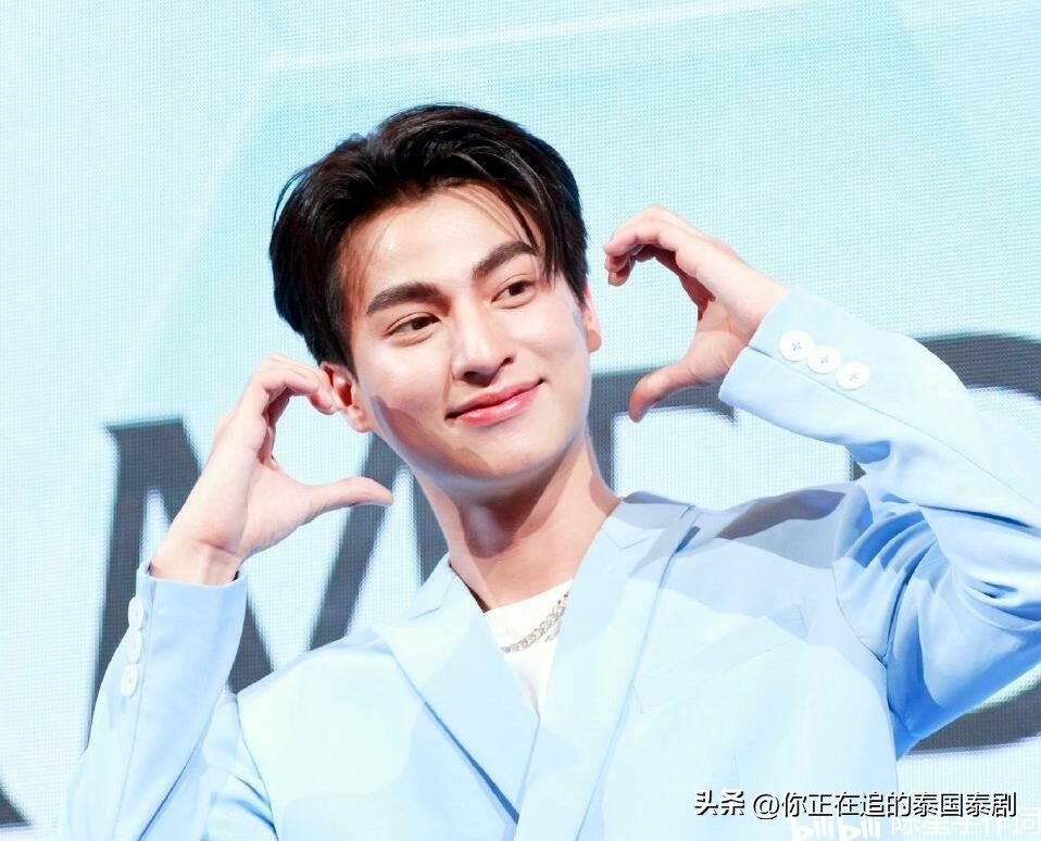 泰国当红偶像Gulf自爆被警告小心女人：透露泰剧名门2明年中播出