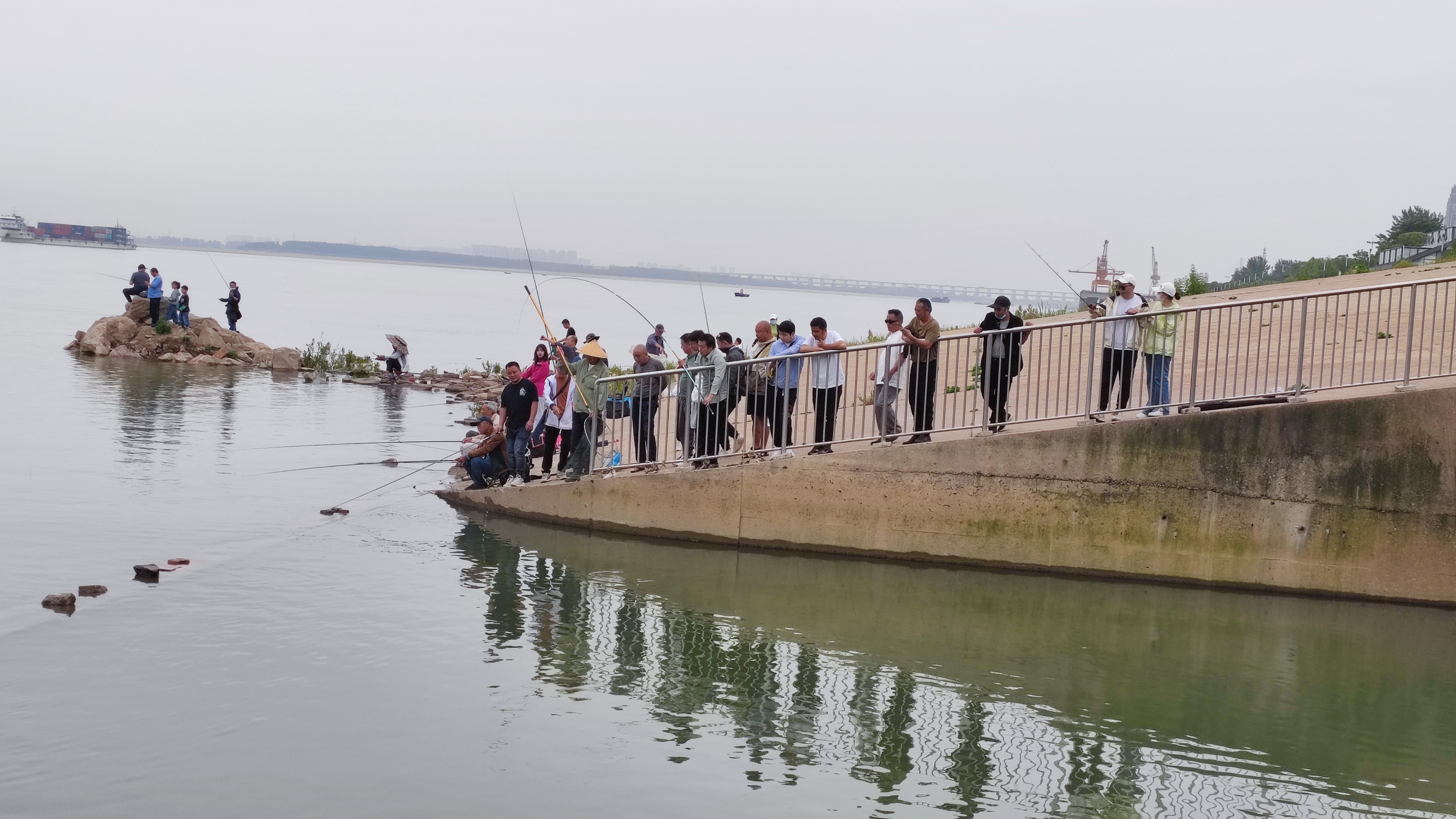 武汉青山江滩攻略,五一武汉青山江滩
