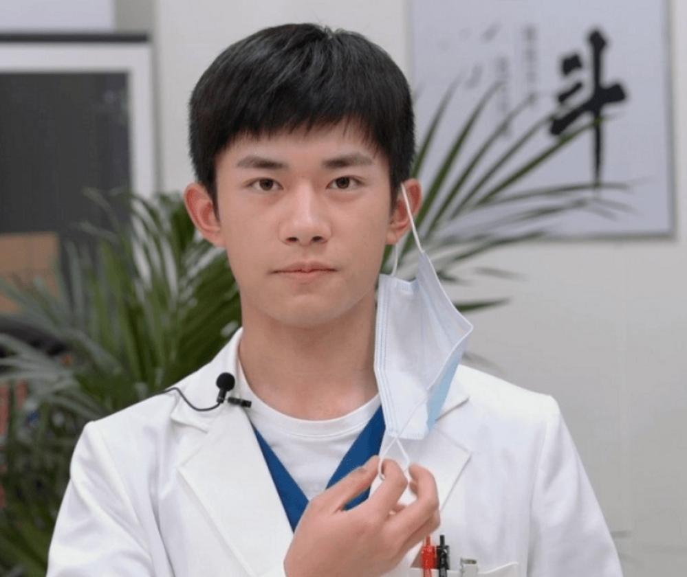 袁泉朱媛媛获奖视频,36届百花奖张译袁泉侯勇朱媛媛