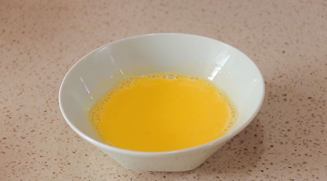 怎么用烤箱做蛋糕不粘锅,做蛋糕用电饭锅不用蛋糕粉