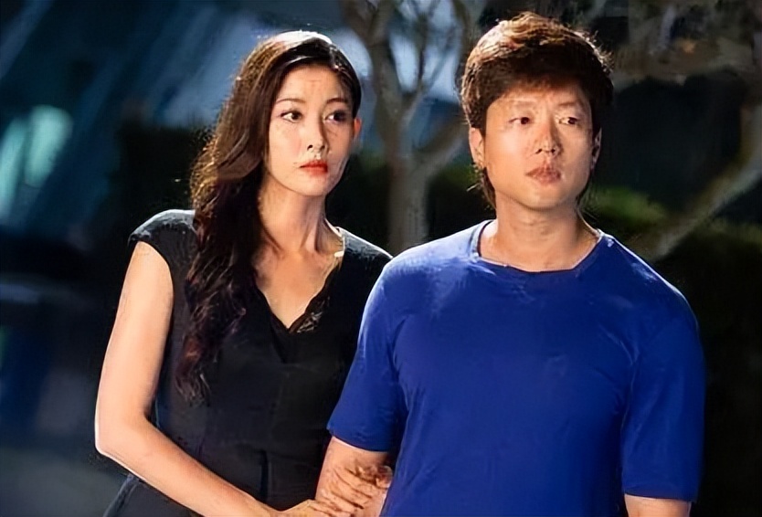 七夕，我在医院带孩子输液3小时，丈夫给女主播送了999元的礼物