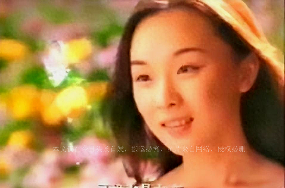 一脱成名的她有多少黑料?早年拍大尺度戏,为博出位全裸出镜
