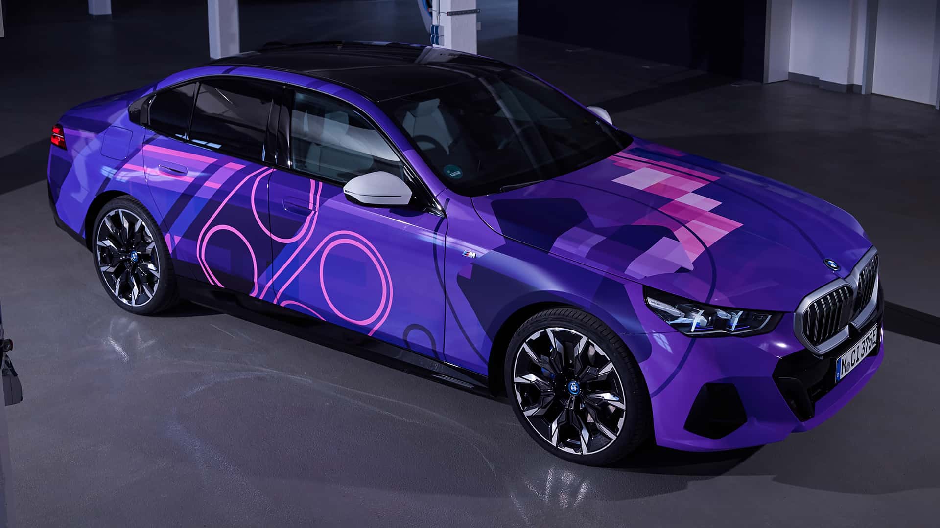 宝马5系可以玩游戏吗,宝马新5系大屏打游戏