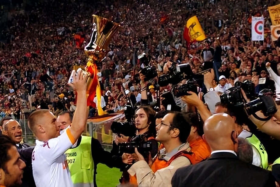 意乙斯帕尔邀请德罗西执教,切尔西新帅首秀