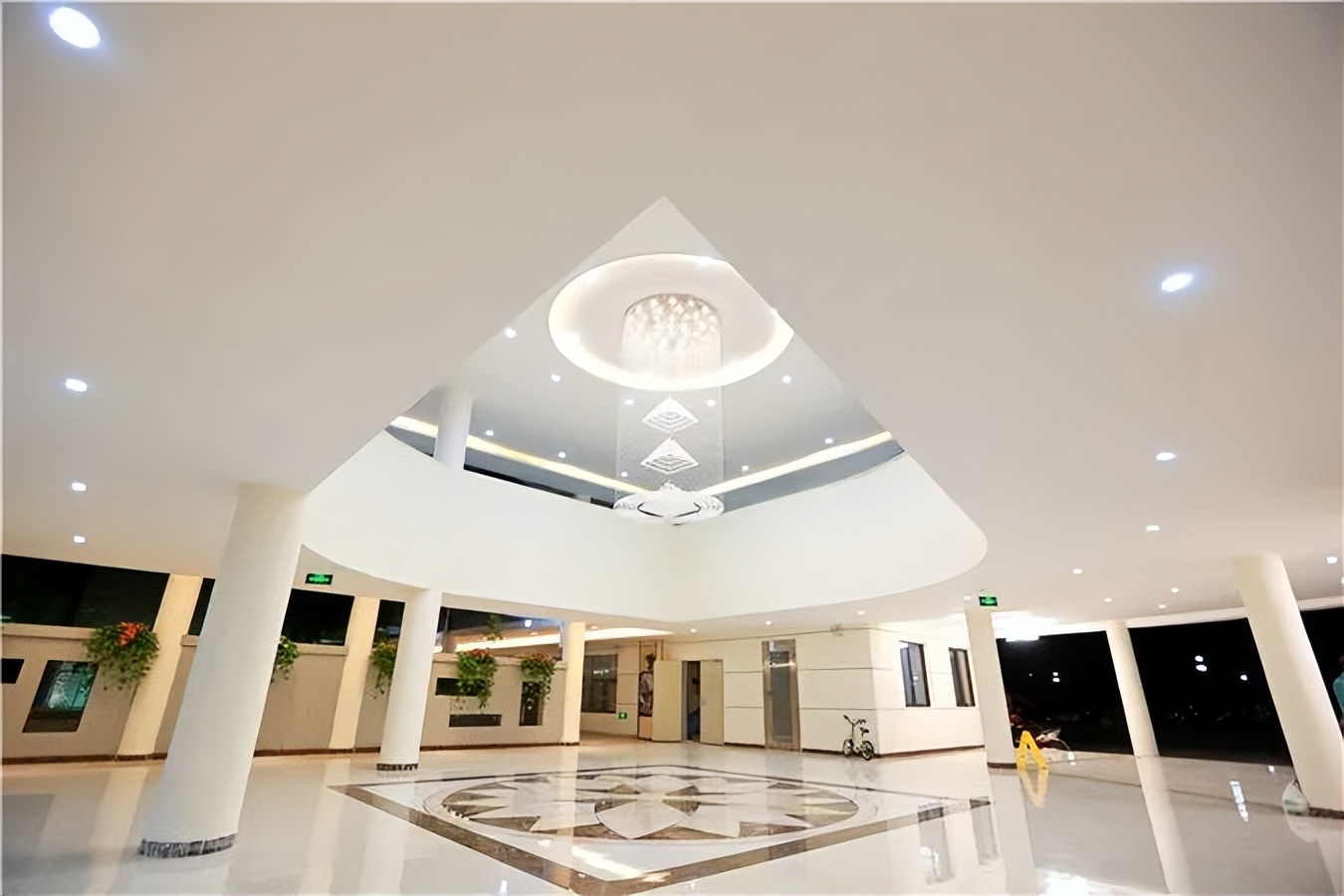 深圳光明高级中学体育场,深圳光明高级中学校队