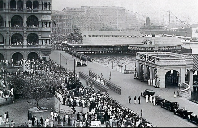 在香港，人们是怎么被文言文*脑洗**成“港独”的？