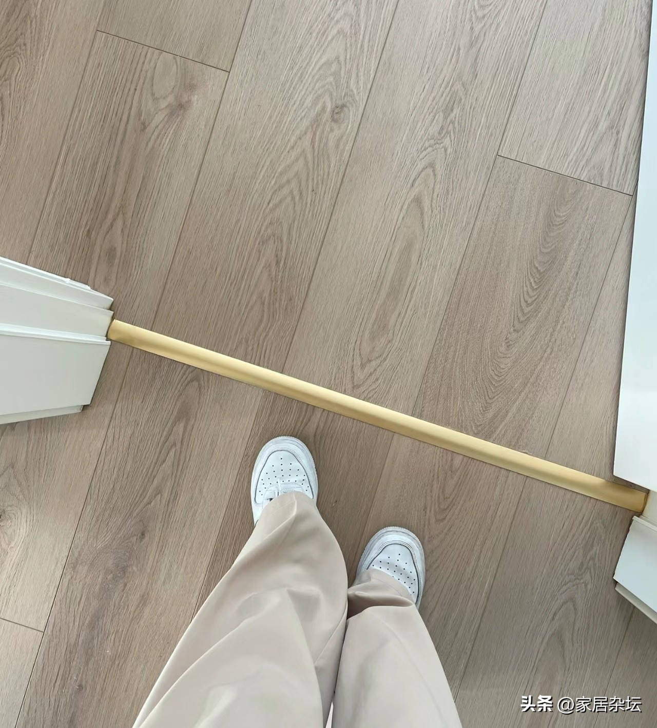 全屋木地板通铺后悔了,厨房间铺了木地板后悔了